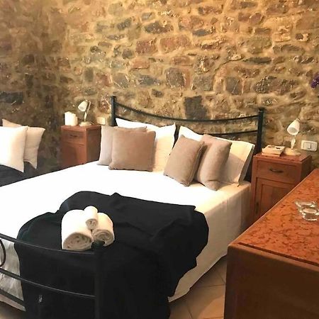 Campiglia dʼOrcia Villetta Indipendente Con Giardino מראה חיצוני תמונה